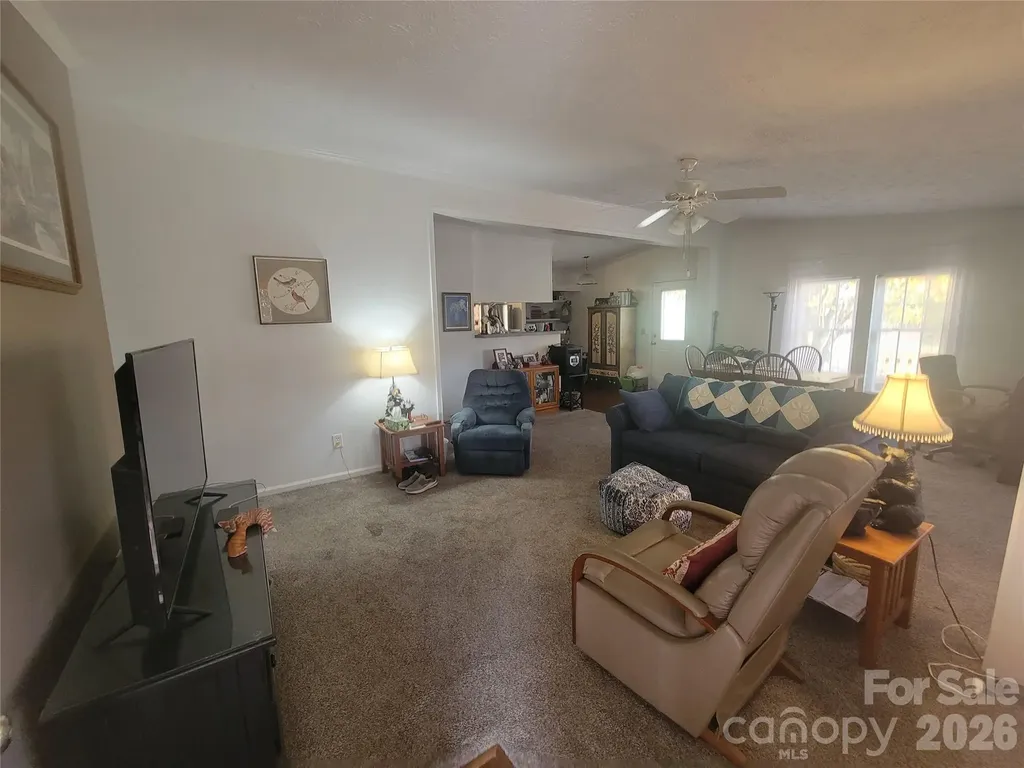 131 Dahlia Lane Waynesville NC 28785