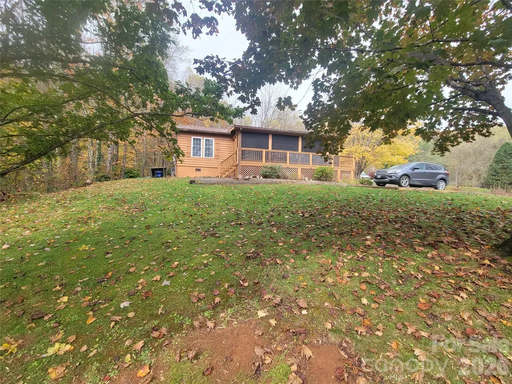 131 Dahlia Lane Waynesville NC 28785