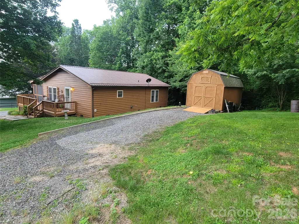 131 Dahlia Lane Waynesville NC 28785