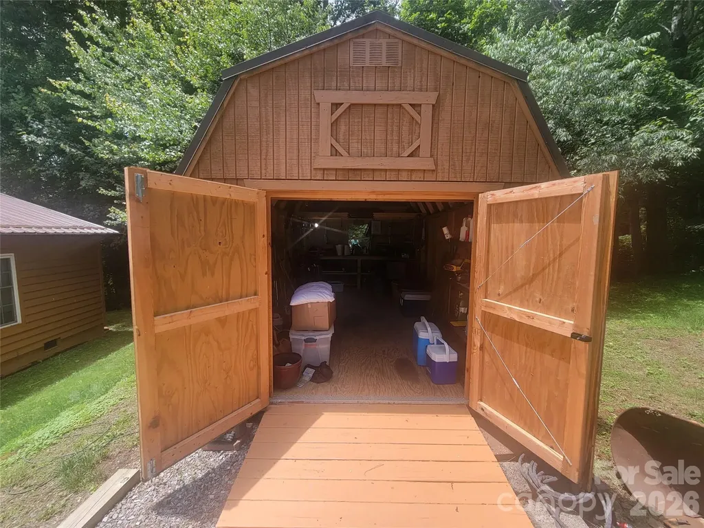 131 Dahlia Lane Waynesville NC 28785