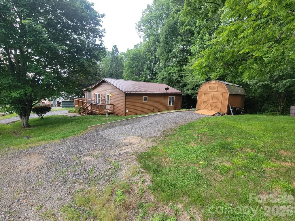 131 Dahlia Lane Waynesville NC 28785