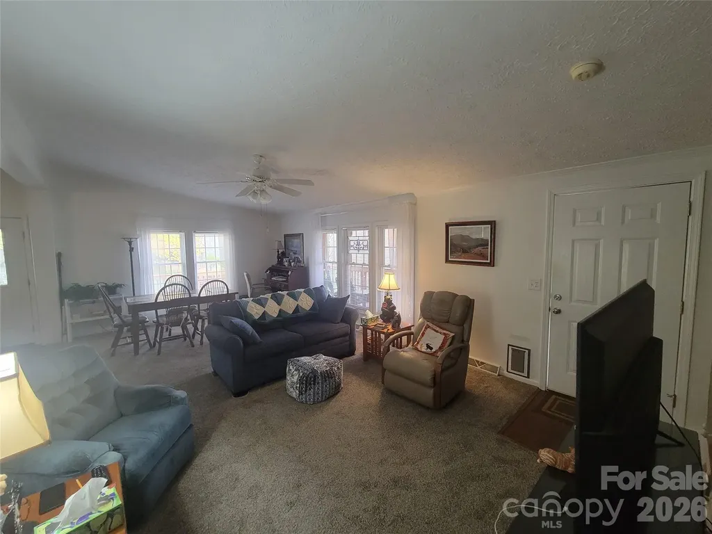 131 Dahlia Lane Waynesville NC 28785