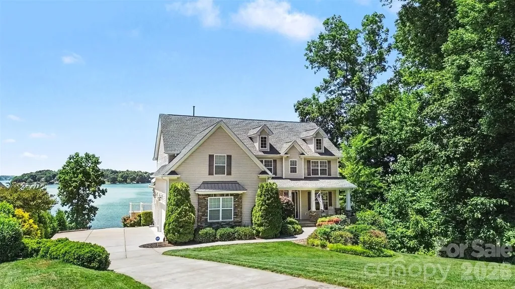 678 Normandy Road Mooresville NC 28117