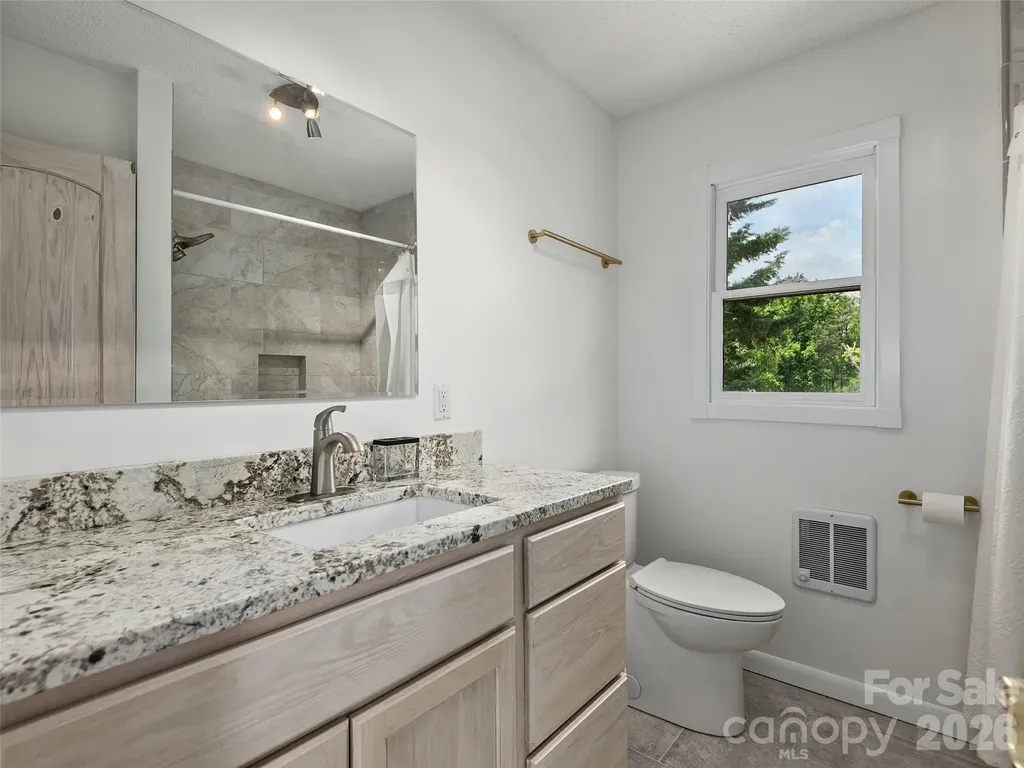 7 Hope Lane Weaverville NC 28787