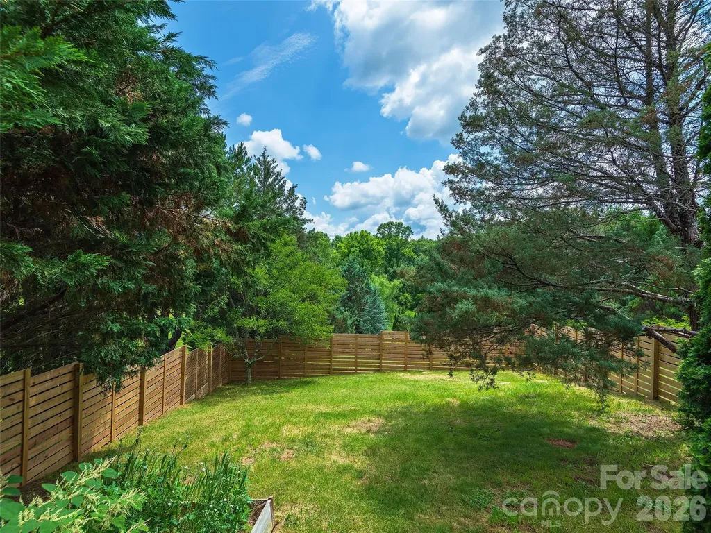 7 Hope Lane Weaverville NC 28787