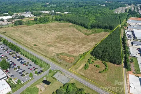 121 Red Line Lane Mooresville NC 28115