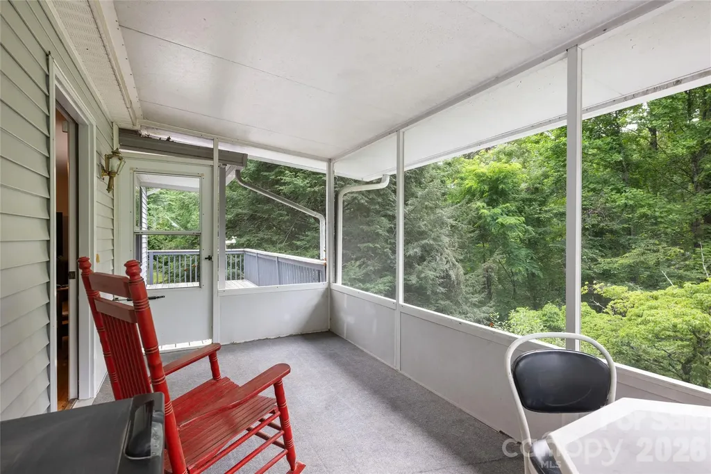 125 Round Mountain Road Brevard NC 28747