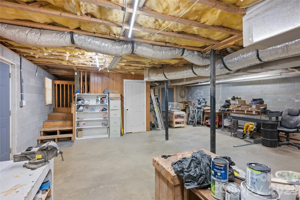 125 Round Mountain Road Brevard NC 28747