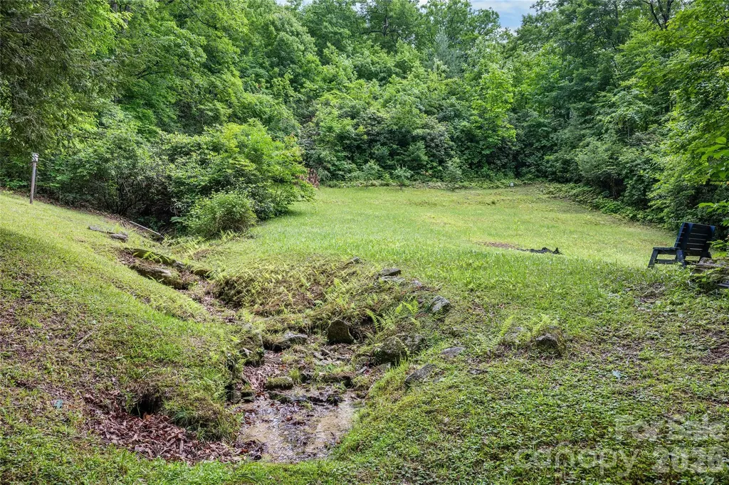 125 Round Mountain Road Brevard NC 28747