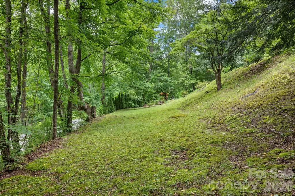 125 Round Mountain Road Brevard NC 28747