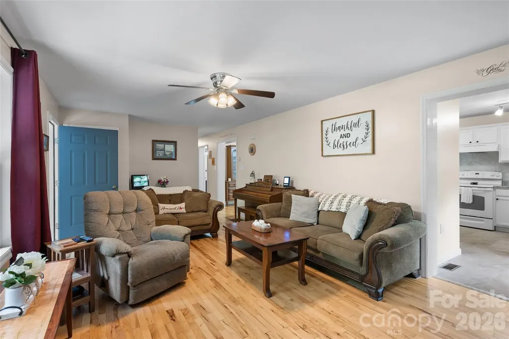 125 Round Mountain Road Brevard NC 28747