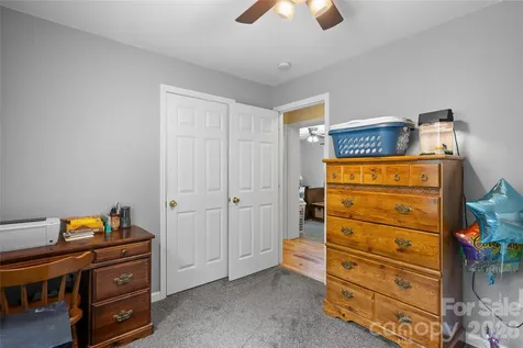 125 Round Mountain Road Brevard NC 28747