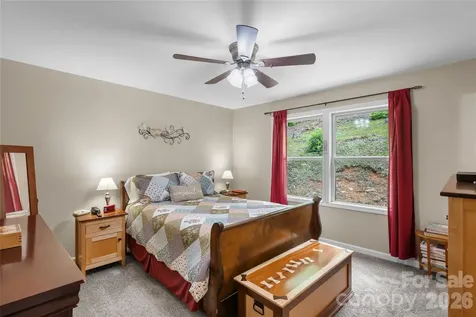 125 Round Mountain Road Brevard NC 28747