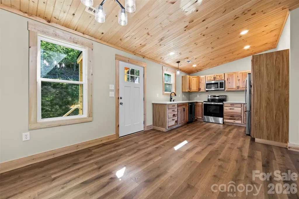 212 Brigsy Lane Whittier NC 28789
