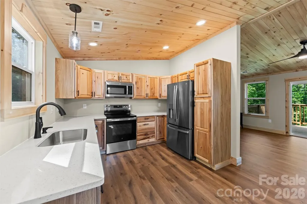 212 Brigsy Lane Whittier NC 28789
