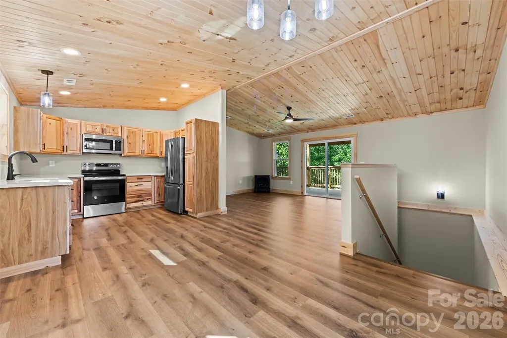 212 Brigsy Lane Whittier NC 28789