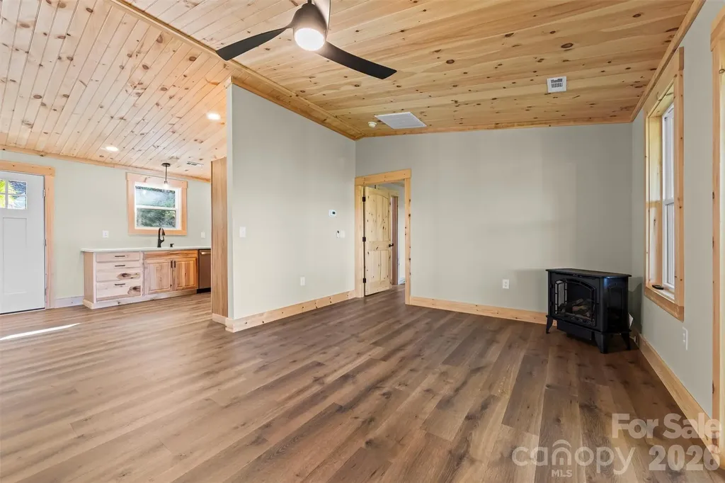212 Brigsy Lane Whittier NC 28789