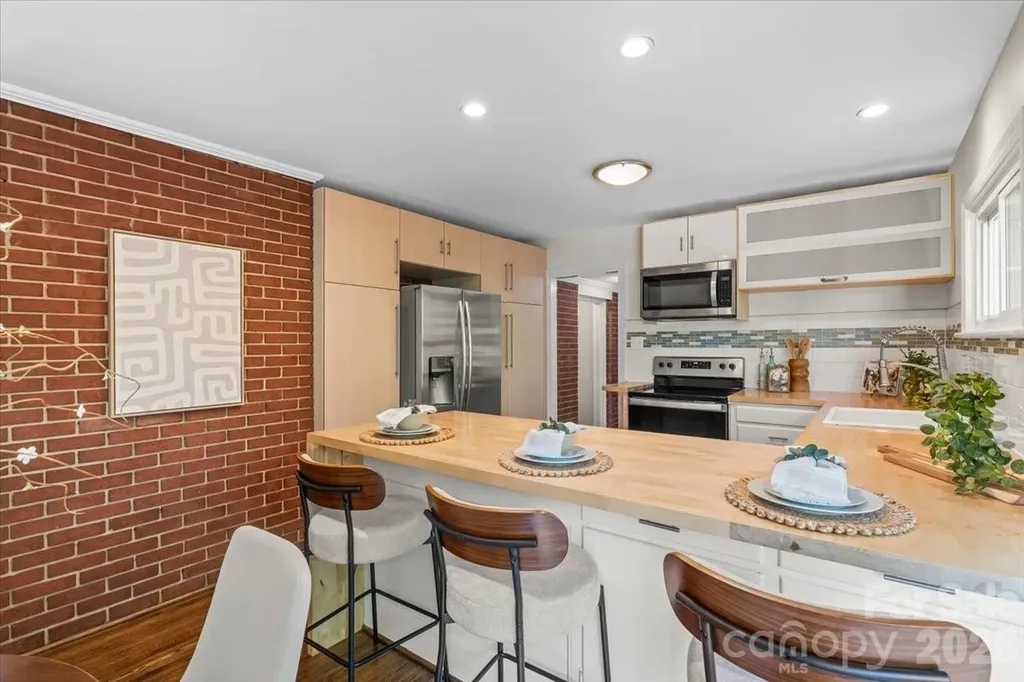 4439 Applegate Road Charlotte NC 28209
