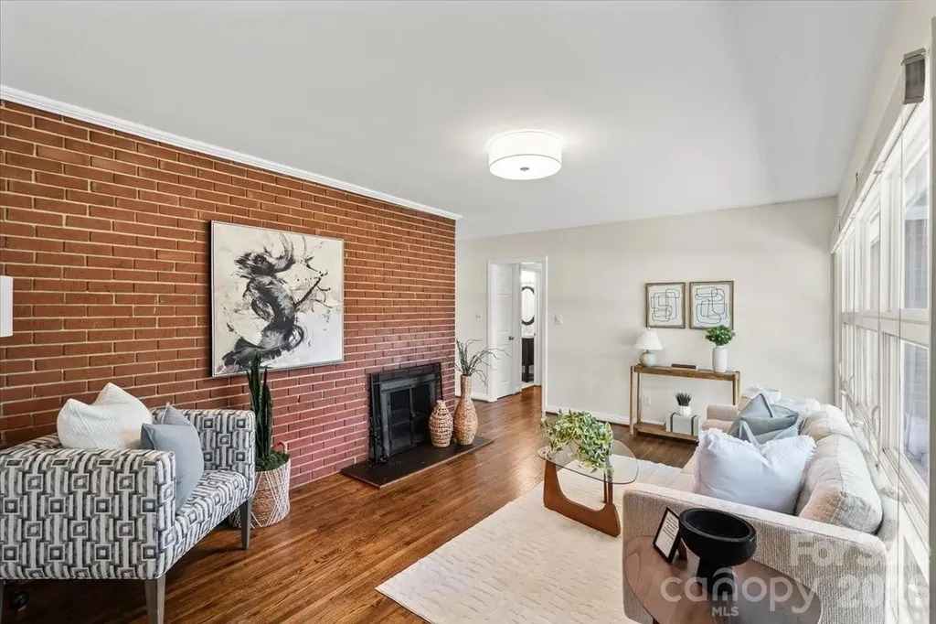 4439 Applegate Road Charlotte NC 28209