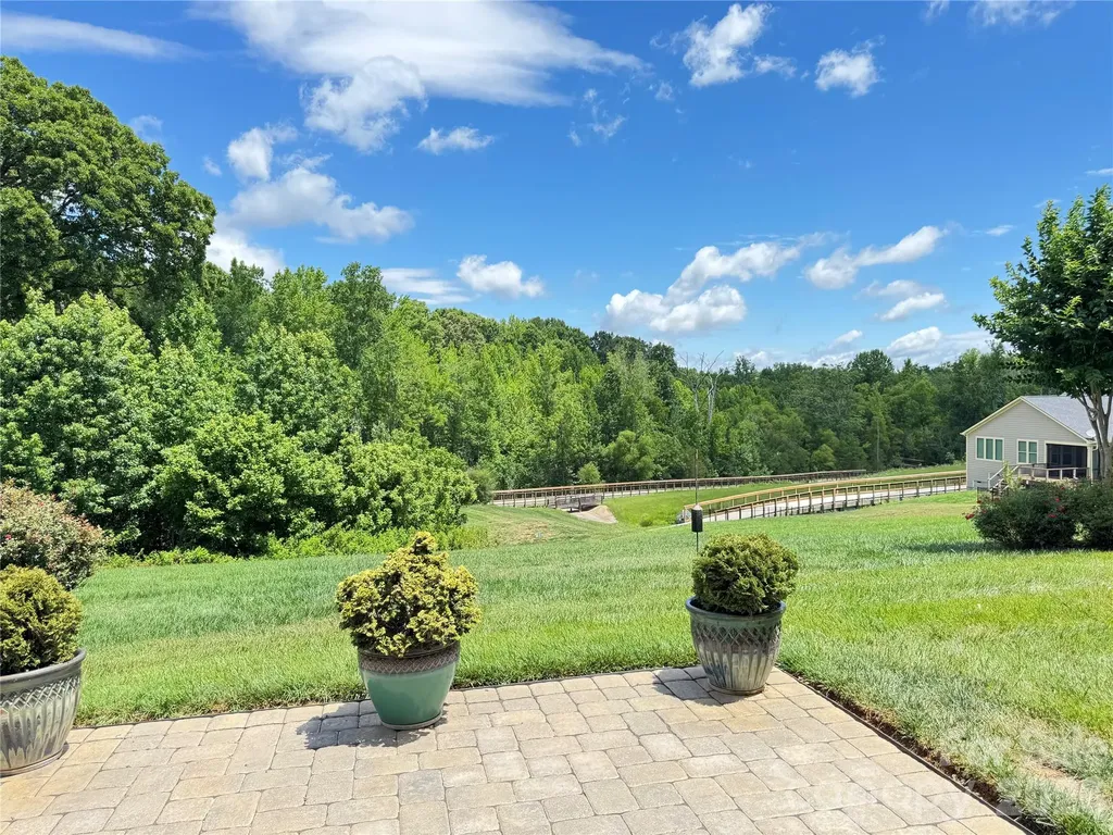 151 Johnson Manor Street Mooresville NC 28115