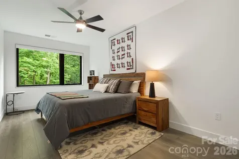 68 Craven Street Asheville NC 28806