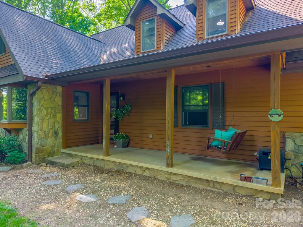 171 High Splendor Road Robbinsville NC 28771