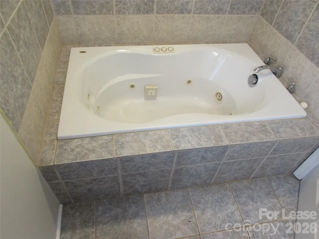 138 Sutton Court Statesville NC 28677