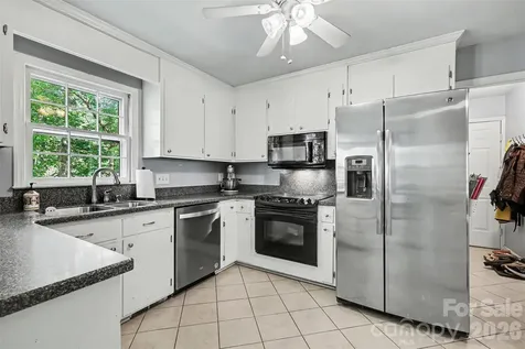 11808 Tall Oak Place Charlotte NC 28226