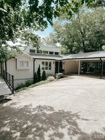 31002 Executive Point Tega Cay SC 29708