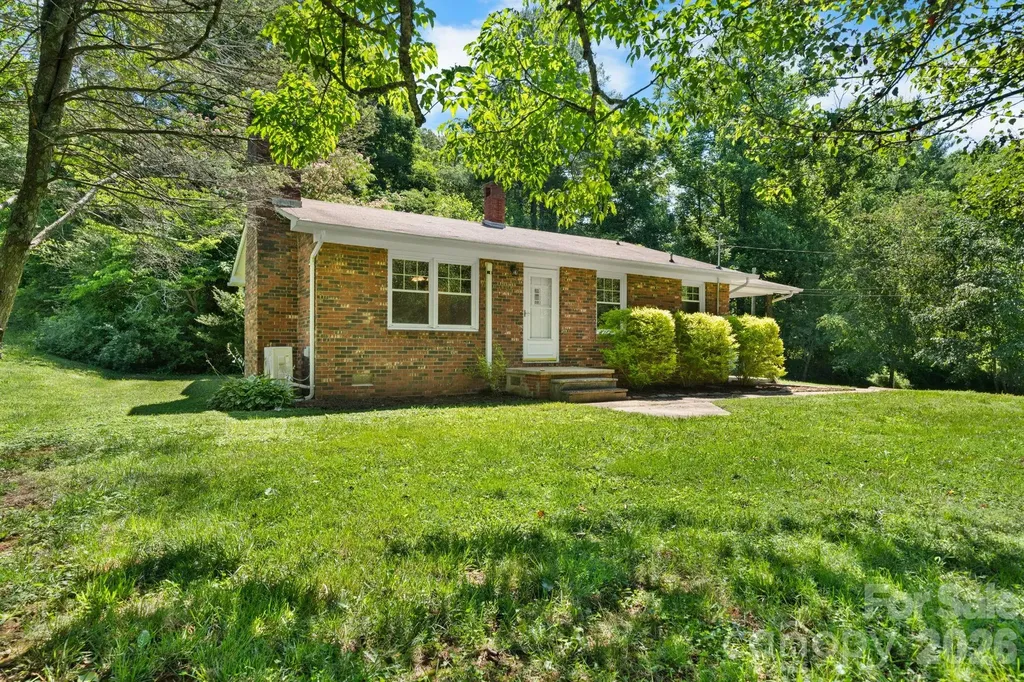 333 Chapel Hill Church Loop Marion NC 28752