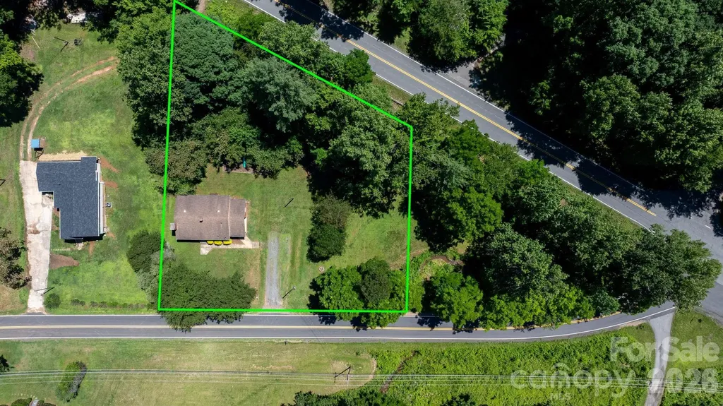 333 Chapel Hill Church Loop Marion NC 28752