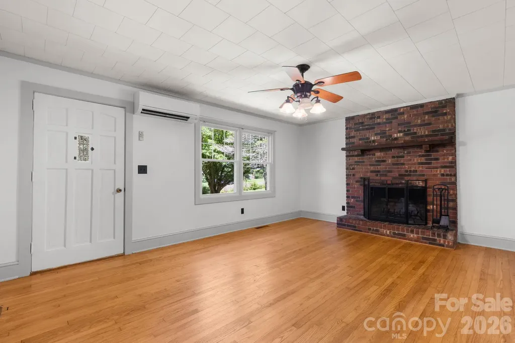 333 Chapel Hill Church Loop Marion NC 28752
