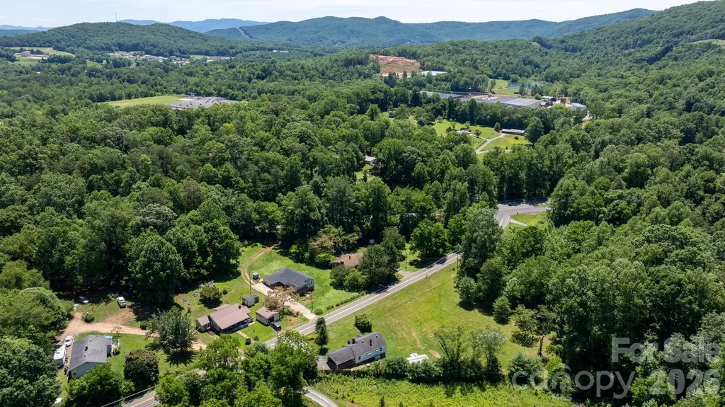 333 Chapel Hill Church Loop Marion NC 28752