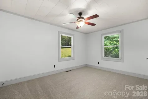 333 Chapel Hill Church Loop Marion NC 28752