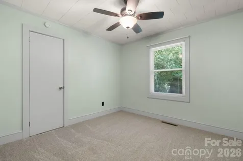 333 Chapel Hill Church Loop Marion NC 28752