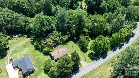 333 Chapel Hill Church Loop Marion NC 28752