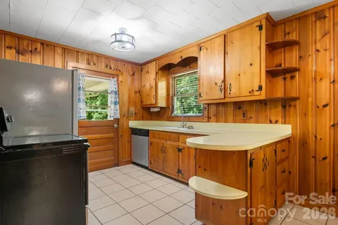 333 Chapel Hill Church Loop Marion NC 28752