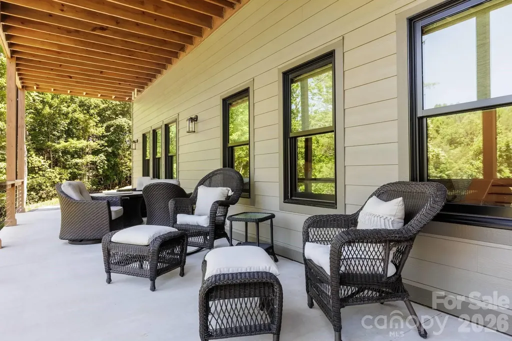 273 Alarka Point Bryson City NC 28713