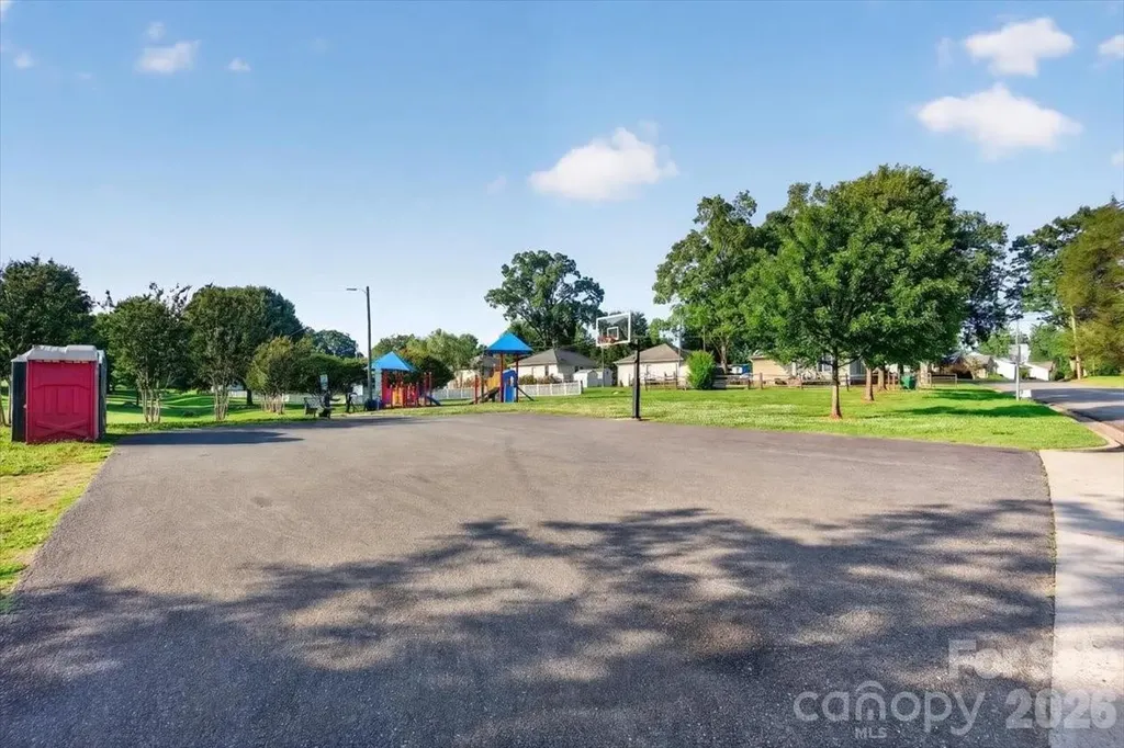 113 Pleasant Street Belmont NC 28012