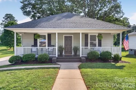 113 Pleasant Street Belmont NC 28012