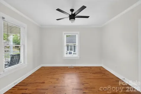 113 Pleasant Street Belmont NC 28012