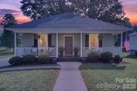 113 Pleasant Street Belmont NC 28012