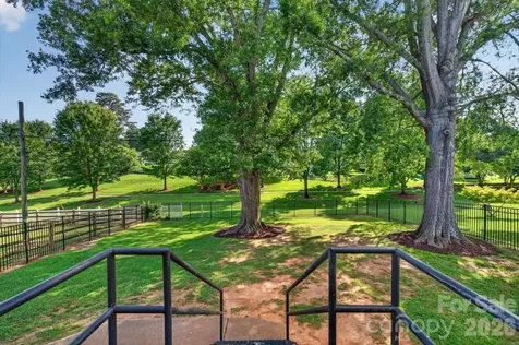 113 Pleasant Street Belmont NC 28012