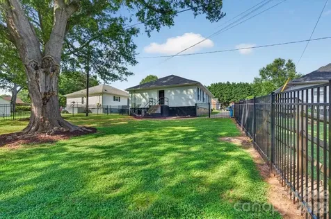 113 Pleasant Street Belmont NC 28012