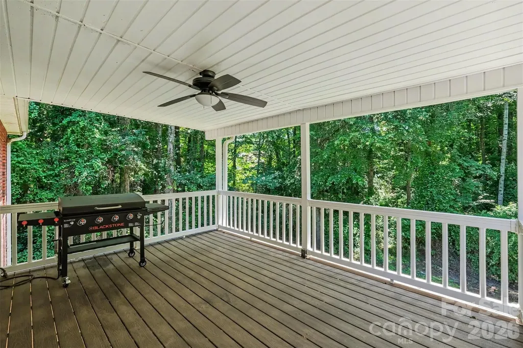 1436 20th Avenue Place NE Hickory NC 28601