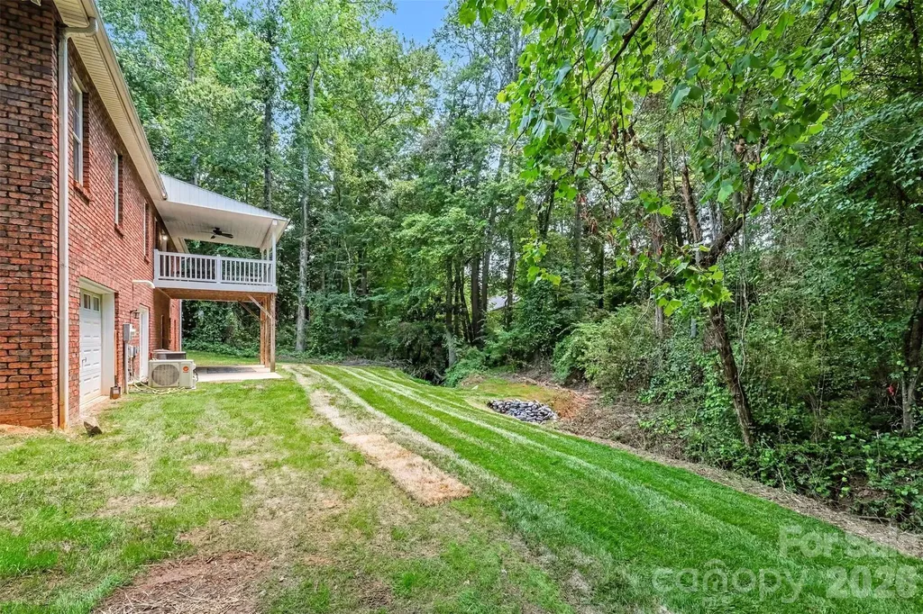 1436 20th Avenue Place NE Hickory NC 28601