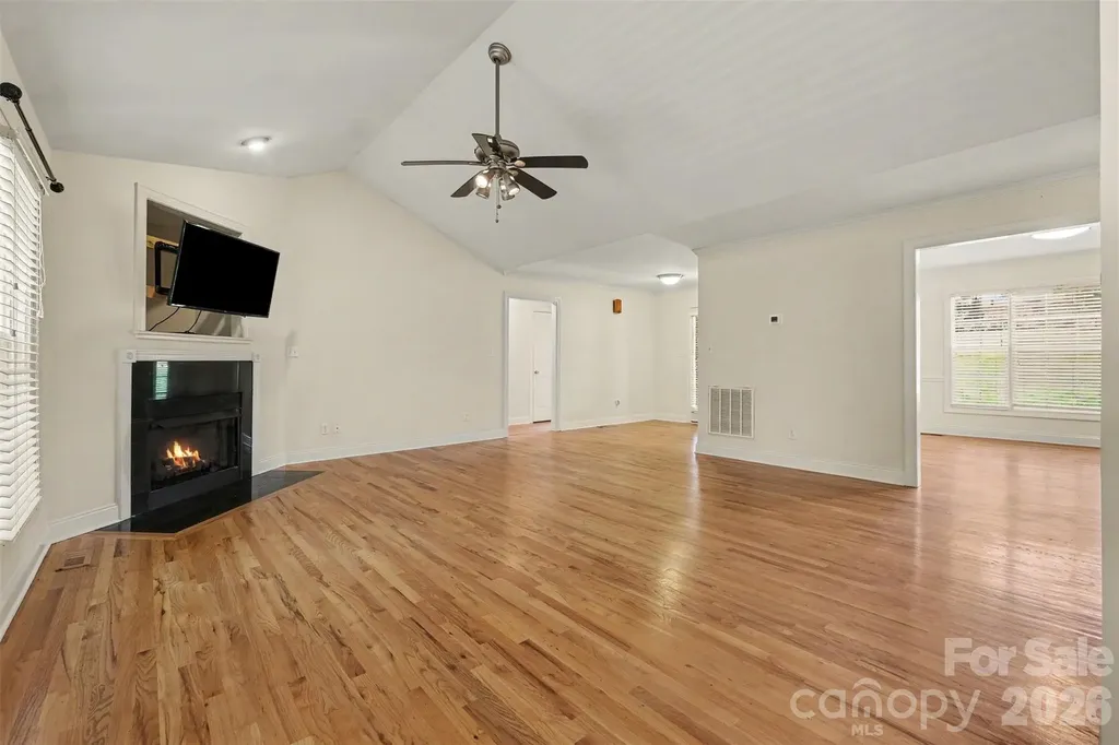 1436 20th Avenue Place NE Hickory NC 28601