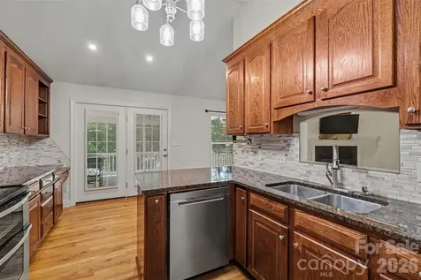 1436 20th Avenue Place NE Hickory NC 28601