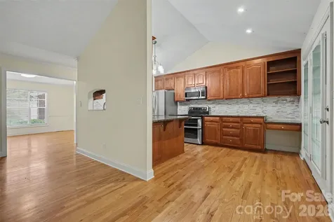 1436 20th Avenue Place NE Hickory NC 28601