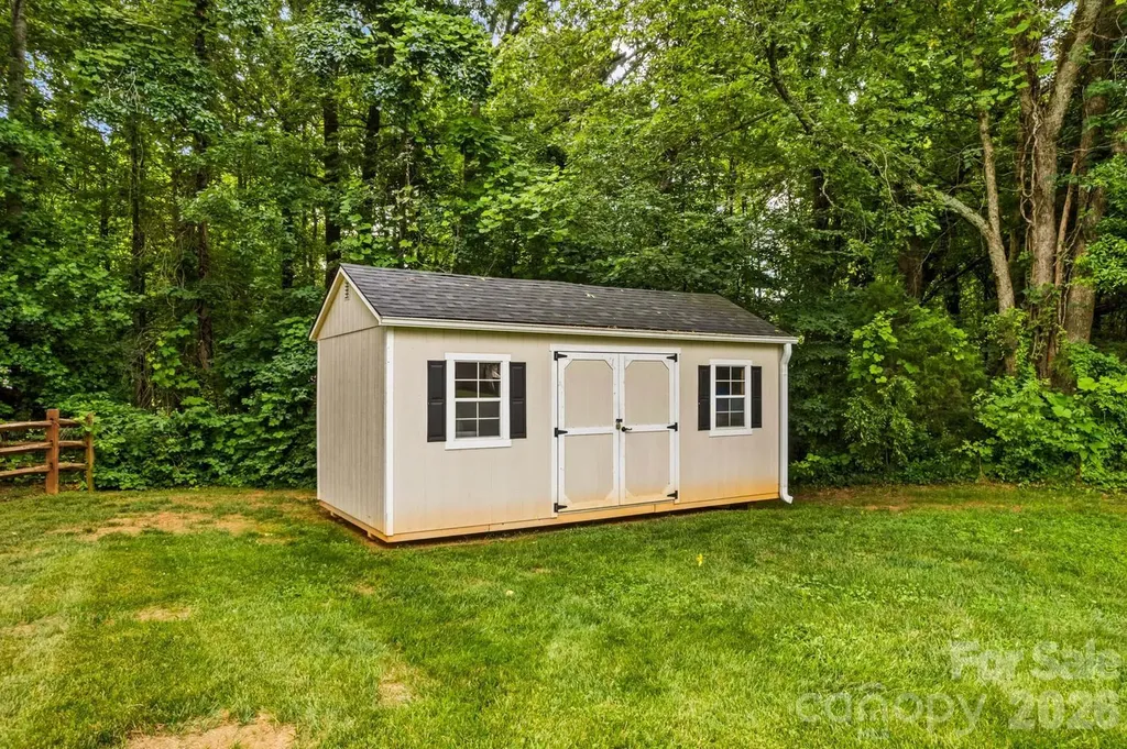 596 Maple Ridge Circle Salisbury NC 28147